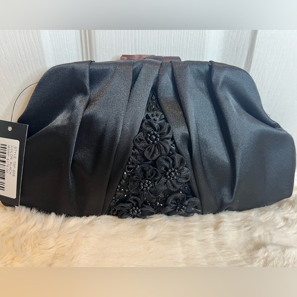 BADGLEY MISCHKA CLUTCH/CROSSBODY/HANDBAG BLACK - Picture 1 of 11